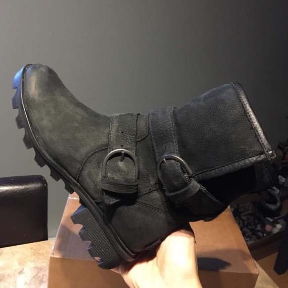 Sorel boots - Picture 8 of 12